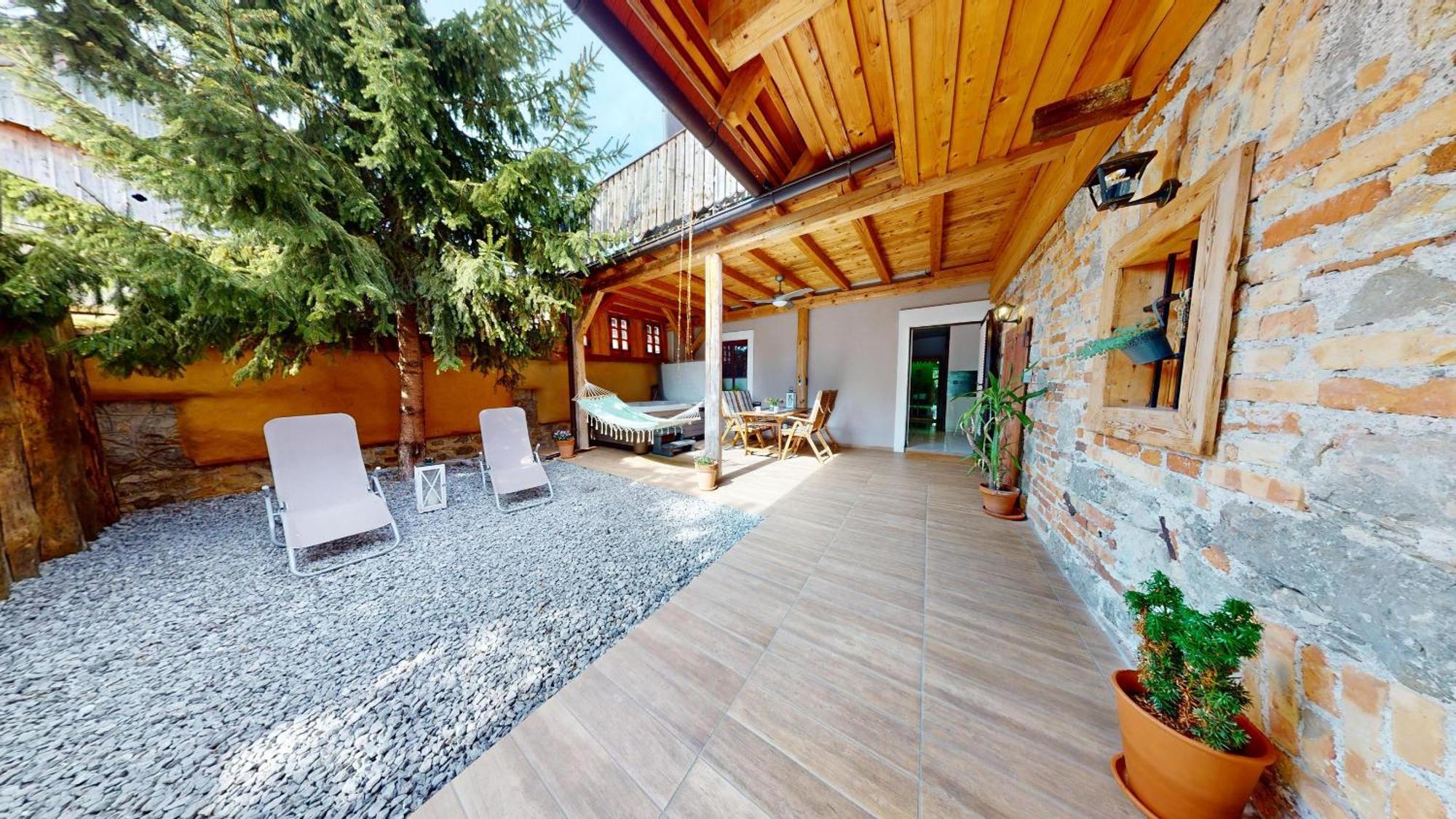 Resort Hisa Ida - Apartments With Hot Tub And Sauna Ivancna Gorica Esterno foto
