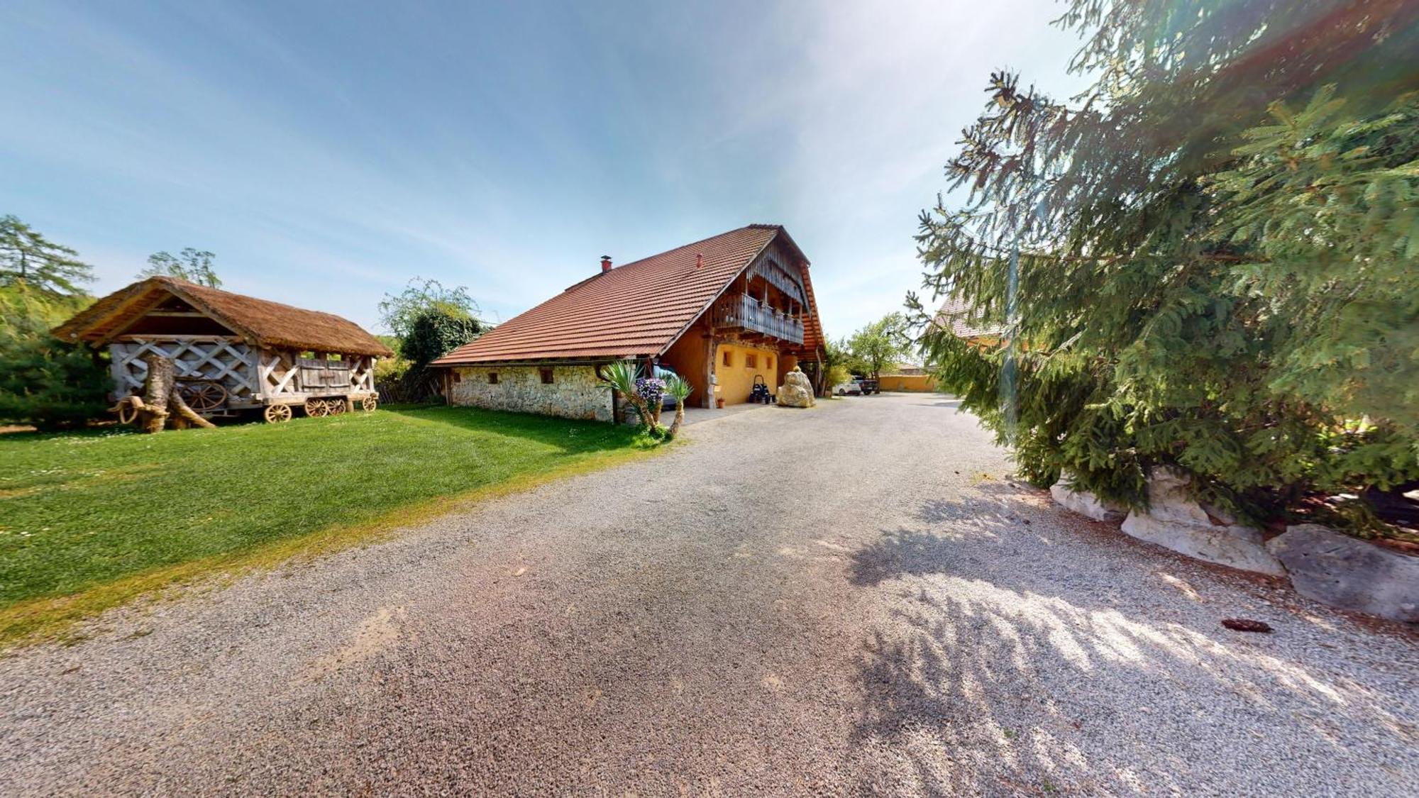 Resort Hisa Ida - Apartments With Hot Tub And Sauna Ivancna Gorica Esterno foto