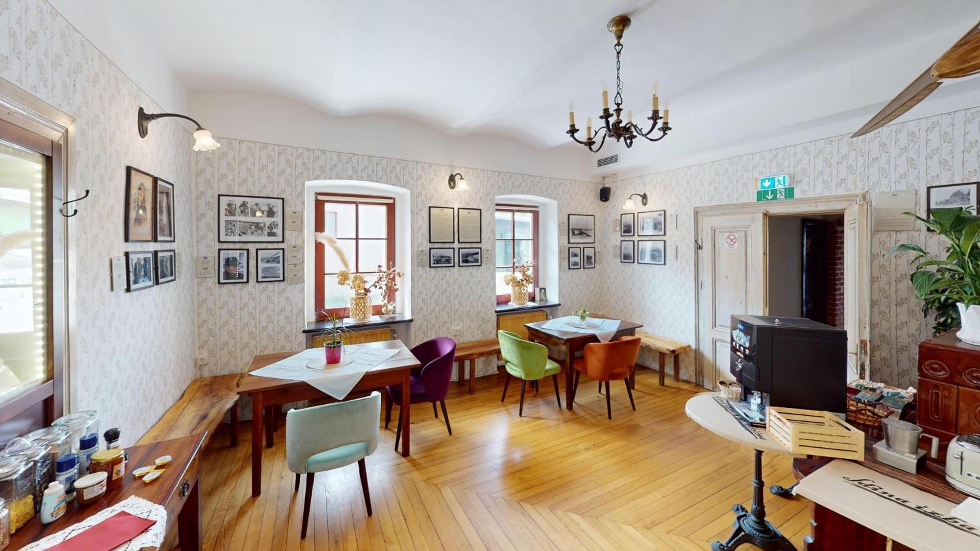 Resort Hisa Ida - Apartments With Hot Tub And Sauna Ivancna Gorica Esterno foto