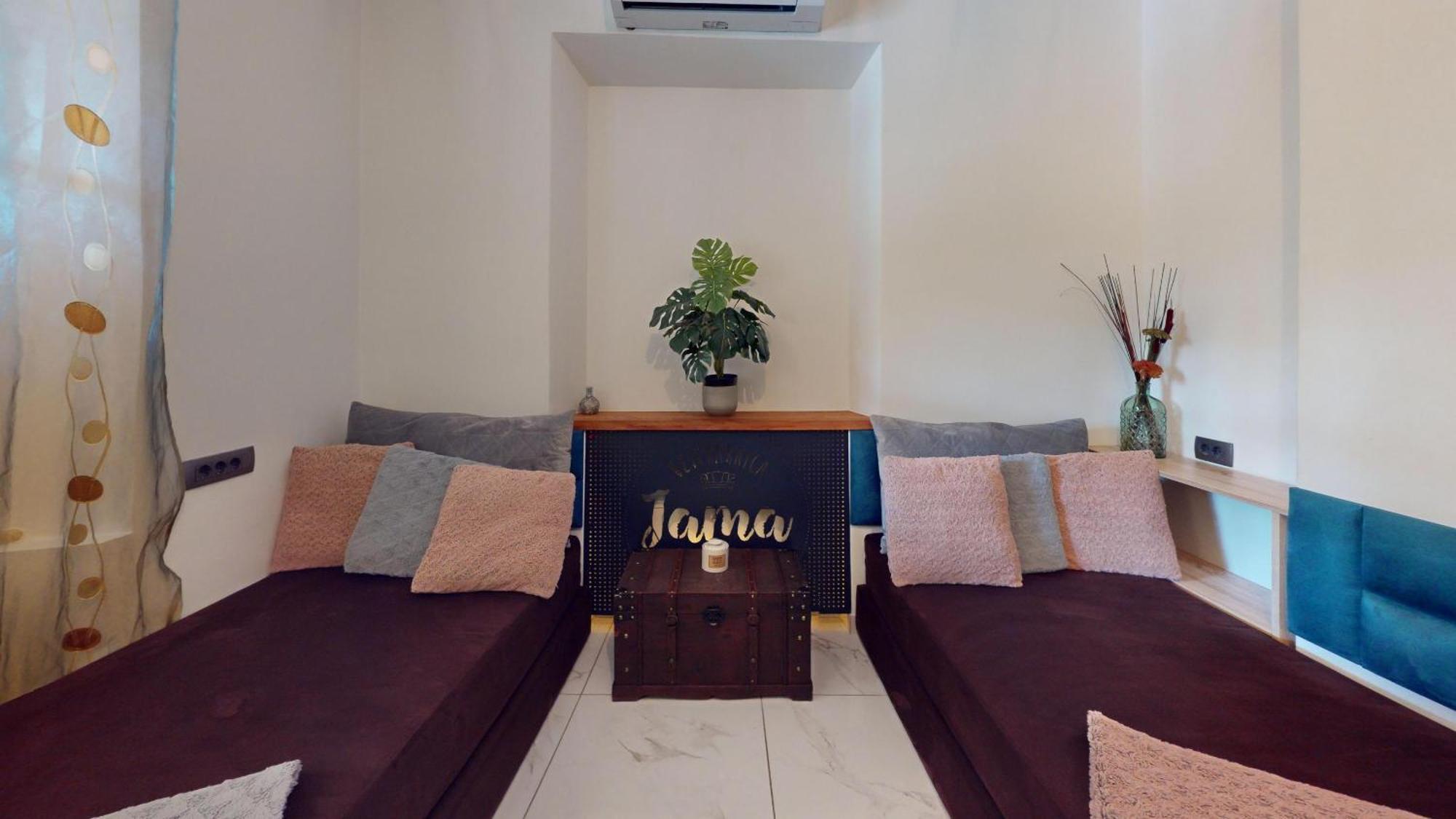 Resort Hisa Ida - Apartments With Hot Tub And Sauna Ivancna Gorica Camera foto