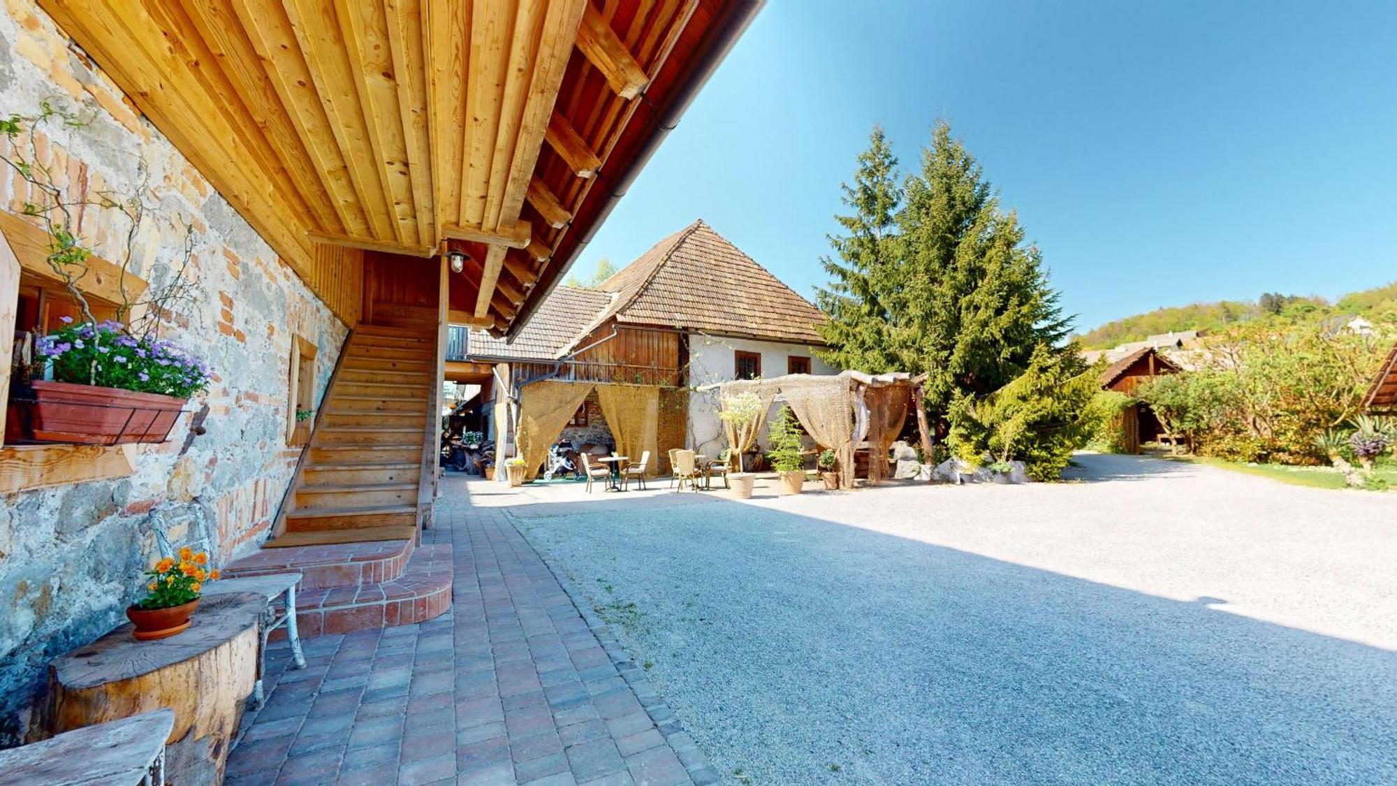 Resort Hisa Ida - Apartments With Hot Tub And Sauna Ivancna Gorica Camera foto